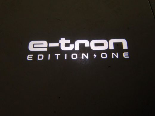 Audi e-tron 55 EDITION ONE + 360 CAMERA | B&O | LEDER | LUCHTVERING | PANORAMA | CAMERASPIEGELS | SFEERVERL. ActivLease financial lease