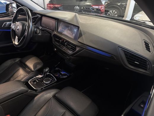 BMW 1 Serie 118IA 140PK AUT. HIGH EXECUTIVE SPORT PANORAMADAK/CAMERA/LEDER**** ActivLease financial lease