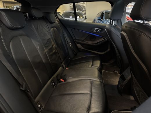 BMW 1 Serie 118IA 140PK AUT. HIGH EXECUTIVE SPORT PANORAMADAK/CAMERA/LEDER**** ActivLease financial lease