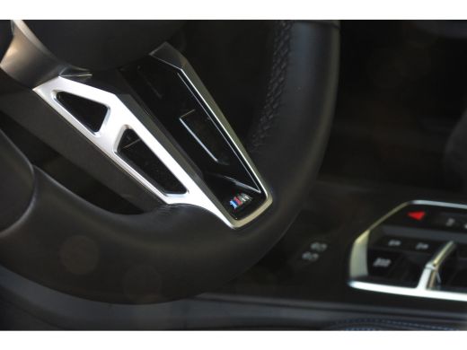 BMW 1 Serie 120 M Sport Automaat / Sportstoelen / Achteruitrijcamera / M Adaptief onderstel / Stoelverwarming ActivLease financial lease