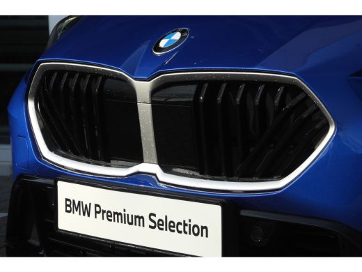 BMW 1 Serie 120 M Sport Automaat / Sportstoelen / Achteruitrijcamera / M Adaptief onderstel / Stoelverwarming ActivLease financial lease