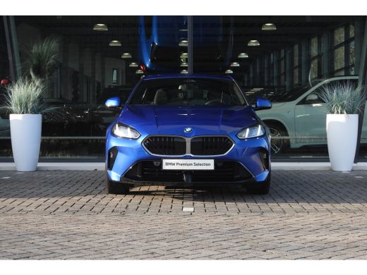 BMW 1 Serie 120 M Sport Automaat / Sportstoelen / Achteruitrijcamera / M Adaptief onderstel / Stoelverwarming ActivLease financial lease