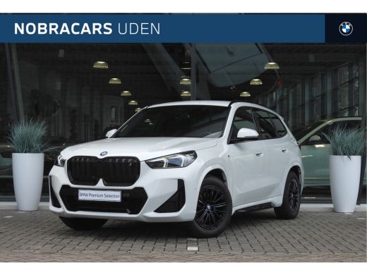 BMW iX1 xDrive30 M Sport / Sportstoelen / Achteruitrijcamera / M Adaptief onderstel / Comfort Access / Ad...