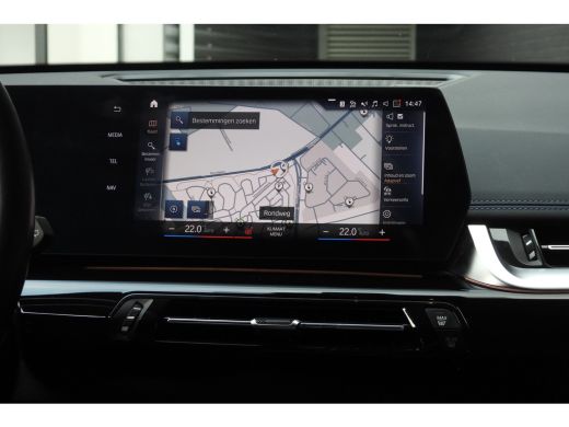 BMW iX1 xDrive30 M Sport / Sportstoelen / Achteruitrijcamera / M Adaptief onderstel / Comfort Access / Ad... ActivLease financial lease