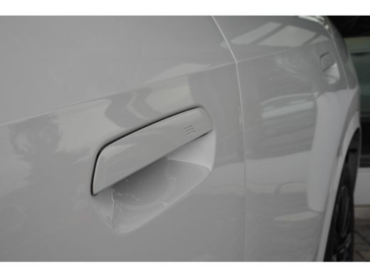 BMW iX1 xDrive30 M Sport / Sportstoelen / Achteruitrijcamera / M Adaptief onderstel / Comfort Access / Ad... ActivLease financial lease