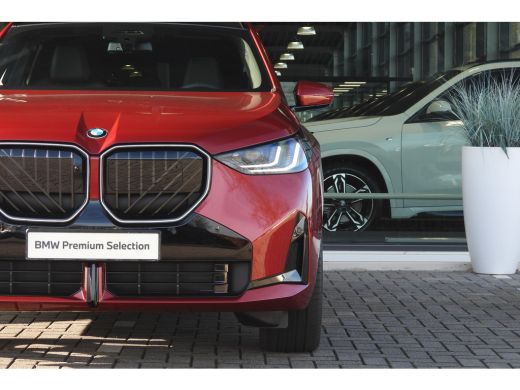 BMW X3 30e xDrive M Sport Automaat / Panoramadak / Trekhaak / Sportstoelen / Stoelventilatie / Stuurverw... ActivLease financial lease