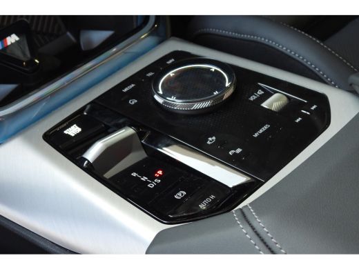 BMW X3 30e xDrive M Sport Automaat / Panoramadak / Trekhaak / Sportstoelen / Stoelventilatie / Stuurverw... ActivLease financial lease