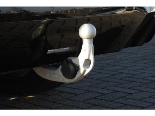 BMW X3 30e xDrive M Sport Automaat / Panoramadak / Trekhaak / Sportstoelen / Stoelventilatie / Stuurverw... ActivLease financial lease