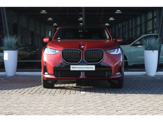BMW X3 30e xDrive M Sport Automaat / Panoramadak / Trekhaak / Sportstoelen / Stoelventilatie / Stuurverw... ActivLease financial lease