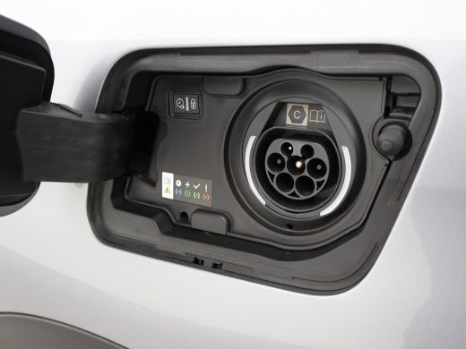 Peugeot 3008 1.6 HYbrid 225 PK PHEV ALLURE PACK + 19 INCH | ADAPTIVE CRUISE | CAMERA | NAVIGATIE | CARPLAY ActivLease financial lease