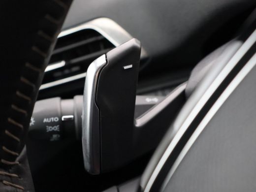 Peugeot 3008 1.6 HYbrid 225 PK PHEV ALLURE PACK + 19 INCH | ADAPTIVE CRUISE | CAMERA | NAVIGATIE | CARPLAY ActivLease financial lease