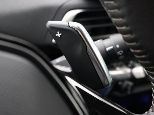 Peugeot 3008 1.6 HYbrid 225 PK PHEV ALLURE PACK + 19 INCH | ADAPTIVE CRUISE | CAMERA | NAVIGATIE | CARPLAY ActivLease financial lease