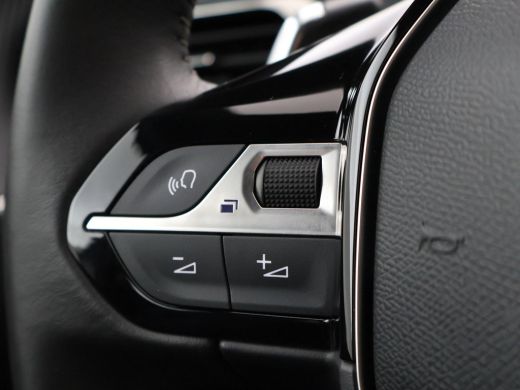 Peugeot 3008 1.6 HYbrid 225 PK PHEV ALLURE PACK + 19 INCH | ADAPTIVE CRUISE | CAMERA | NAVIGATIE | CARPLAY ActivLease financial lease