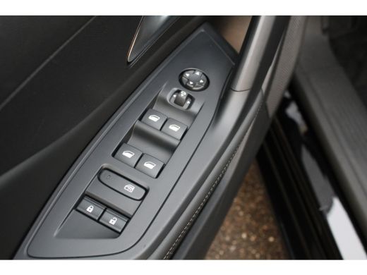 Peugeot 308 1.6 Plug-in Hybrid 180 Allure Avantage | Automaat | Navigatie | Camera | Trekhaak | 1.500kg Trekg... ActivLease financial lease