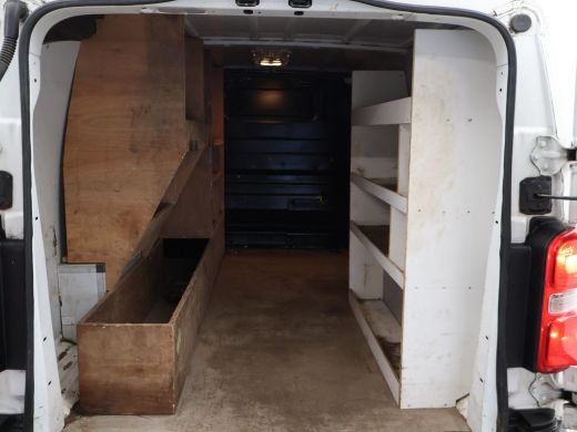 Peugeot Expert LONG 2.0 BLUEHDI 120 PK L3H1 + APPLE CARPLAY | TREKHAAK 2500 KG | CRUISE | DAB ActivLease financial lease