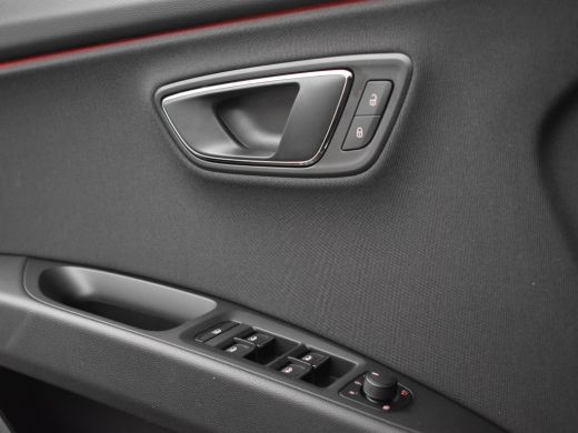 Seat Leon ST 1.5 TSI FR Business Intense l Stoelverwarming l Navigatie l Digital Dash l Camera l Parkeersen... ActivLease financial lease