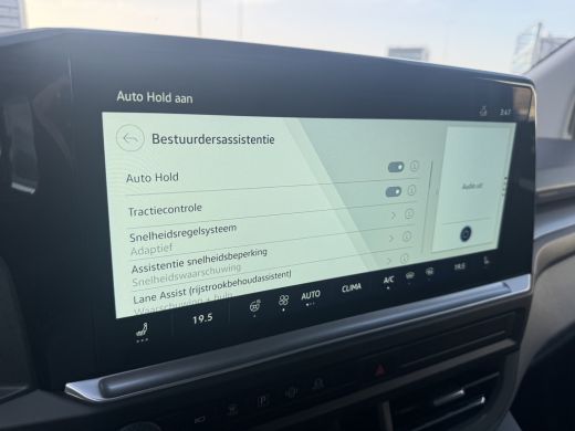 Volkswagen e-Transporter L2 Bulli 218PK | 360 camera | draadloos app connect | trekhaak ActivLease financial lease