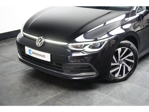 Volkswagen Golf 1.4 eHybrid 204PK PHEV | NAVIGATIE |  CAMERA | MEMORY STOEL | CRUISE CONTROL | 17INCH | FULL LED ActivLease financial lease