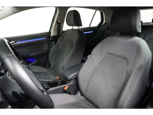 Volkswagen Golf 1.4 eHybrid 204PK PHEV | NAVIGATIE |  CAMERA | MEMORY STOEL | CRUISE CONTROL | 17INCH | FULL LED ActivLease financial lease