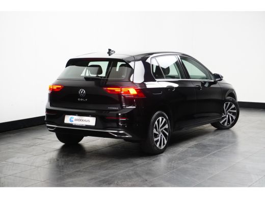 Volkswagen Golf 1.4 eHybrid 204PK PHEV | NAVIGATIE |  CAMERA | MEMORY STOEL | CRUISE CONTROL | 17INCH | FULL LED ActivLease financial lease