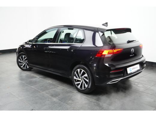 Volkswagen Golf 1.4 eHybrid 204PK PHEV | NAVIGATIE |  CAMERA | MEMORY STOEL | CRUISE CONTROL | 17INCH | FULL LED ActivLease financial lease