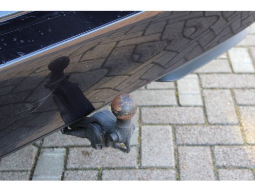 Volkswagen ID. Buzz Cargo Cargo Bulli edition 79 kWh | 286 pk | Trekhaak | Achterdeuren | 19" Velgen 'Tilburg' | Navi | Cru... ActivLease financial lease