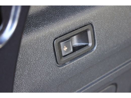 Volkswagen ID. Buzz Cargo Cargo Bulli edition 79 kWh | 286 pk | Trekhaak | Achterdeuren | 19" Velgen 'Tilburg' | Navi | Cru... ActivLease financial lease