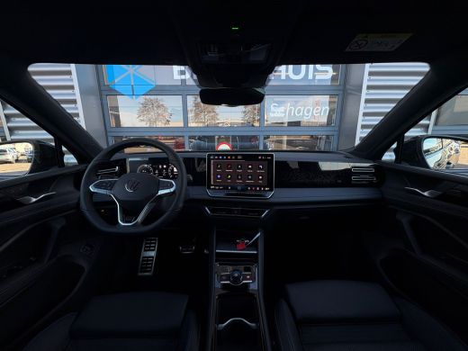Volkswagen Tiguan R-Line Edition - eHybrid Inclusief &euro;2000,- inruilvoordeel| 'App-Connect' draadloze smartphone int... ActivLease financial lease