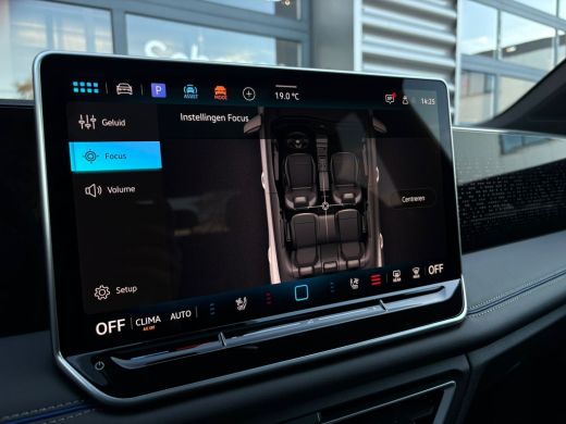 Volkswagen Tiguan R-Line Edition - eHybrid Inclusief &euro;2000,- inruilvoordeel| 'App-Connect' draadloze smartphone int... ActivLease financial lease