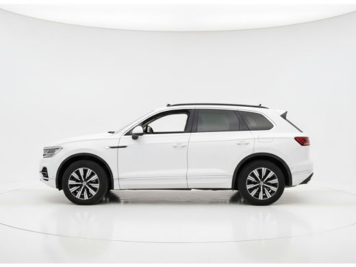 Volkswagen Touareg 3.0 TSi eHybrid ATMOSPHERE 4MOTION TREKHAAK/HEAD-UP/PANORAMADAK ActivLease financial lease