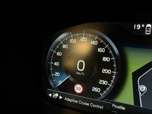 Volvo  V60 T6 AWD Recharge R-Design Adaptieve Cruise Control | Stoel en Stuurwielverwarming | Parkeercamera ... ActivLease financial lease