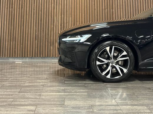 Volvo  V60 T6 AWD Recharge R-Design Adaptieve Cruise Control | Stoel en Stuurwielverwarming | Parkeercamera ... ActivLease financial lease