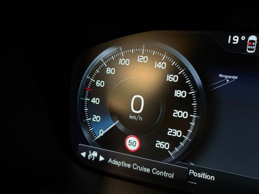 Volvo  V60 T6 AWD Recharge R-Design Trekhaak | Adaptieve Cruise Control | Stoel en Stuurwielverwarming | Par... ActivLease financial lease