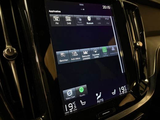 Volvo  V60 T6 AWD Recharge R-Design Trekhaak | Adaptieve Cruise Control | Stoel en Stuurwielverwarming | Par... ActivLease financial lease