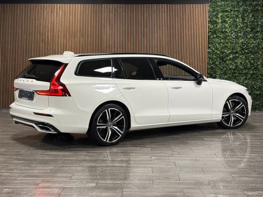 Volvo  V60 T6 AWD Recharge R-Design Trekhaak | Adaptieve Cruise Control | Stoel en Stuurwielverwarming | Par... ActivLease financial lease