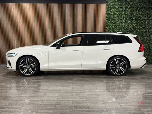 Volvo  V60 T6 AWD Recharge R-Design Trekhaak | Adaptieve Cruise Control | Stoel en Stuurwielverwarming | Par... ActivLease financial lease