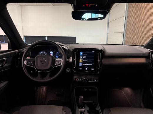 Volvo  XC40 T2 Aut. Business Pro Adaptieve Cruie Control | Dealer onderhouden | BLIS Dode Hoek Detectie | Par... ActivLease financial lease