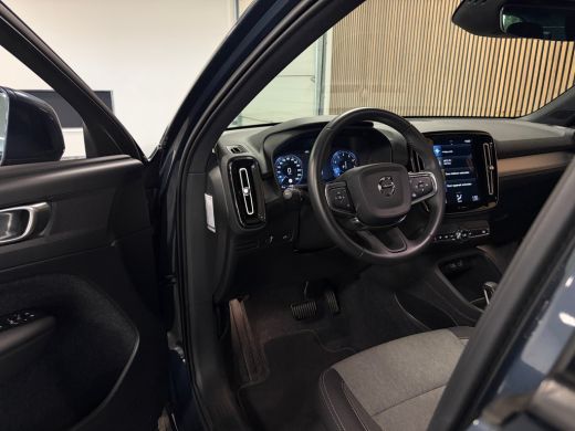 Volvo  XC40 T2 Aut. Business Pro Adaptieve Cruie Control | Dealer onderhouden | BLIS Dode Hoek Detectie | Par... ActivLease financial lease