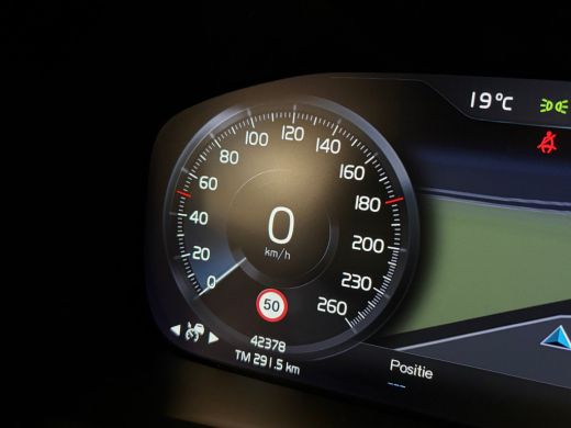 Volvo  XC40 T2 Aut. Business Pro Adaptieve Cruie Control | Dealer onderhouden | BLIS Dode Hoek Detectie | Par... ActivLease financial lease