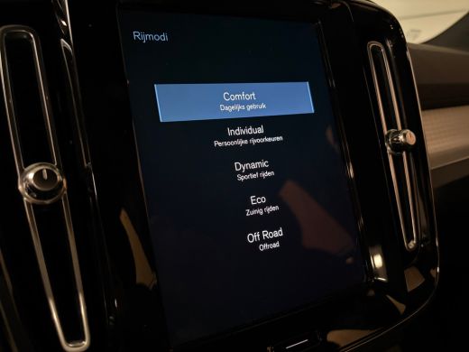 Volvo  XC40 T2 Aut. Business Pro Adaptieve Cruie Control | Dealer onderhouden | BLIS Dode Hoek Detectie | Par... ActivLease financial lease