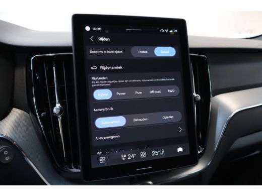 Volvo  XC60 T6 350PK AWD Plus Black Edition | Facelift | Pano-dak | Premium Pack | Lighting Pack ActivLease financial lease