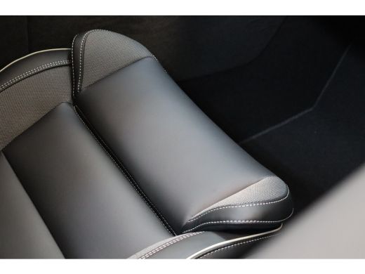 Volvo  XC60 T6 350PK AWD Plus Black Edition | Facelift | Pano-dak | Premium Pack | Lighting Pack ActivLease financial lease