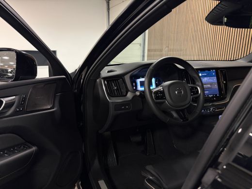 Volvo  XC60 T6 AWD Recharge Plus Dark 360&deg; Camera | Harman Kardon | All Season Banden | Adaptieve Cruise Cont... ActivLease financial lease