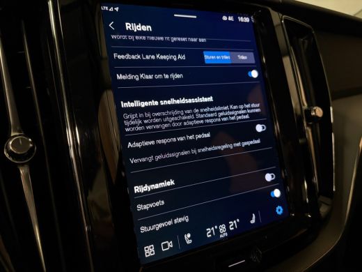 Volvo  XC60 T6 AWD Recharge Plus Dark Trekhaak | 360&deg; Camera | Michelin all Season banden | Adaptieve Cruise ... ActivLease financial lease