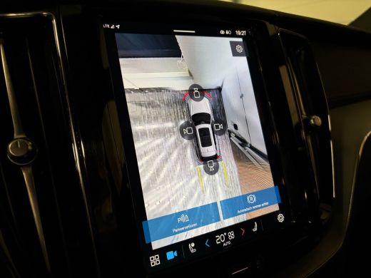 Volvo  XC60 T6 AWD Recharge Ultra Bright 360&deg; Camera | Michelin Cross Climate banden | Head-Up Display | Harm... ActivLease financial lease