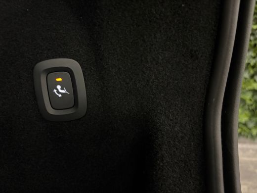 Volvo  XC60 T6 AWD Recharge Ultra Dark MY26 | Trekhaak | All Season banden | 360 Camera | Head-Up Display | H... ActivLease financial lease