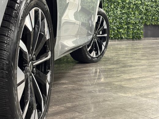 Volvo  XC60 T6 AWD Recharge Ultra Dark MY26 | Trekhaak | All Season banden | 360 Camera | Head-Up Display | H... ActivLease financial lease