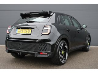 Abarth 600e Turismo 54 kWh | Origineel NL auto | Nieuwprijs &euro;45.000,- | Lage kilometerstand | BTW | Uniek |
