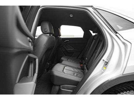 Audi Q3 45 TFSI e S Edition 245PK | Camera achter | Stoelverw. voor | Comfort sleutel | Matrix LED Koplampen ActivLease financial lease