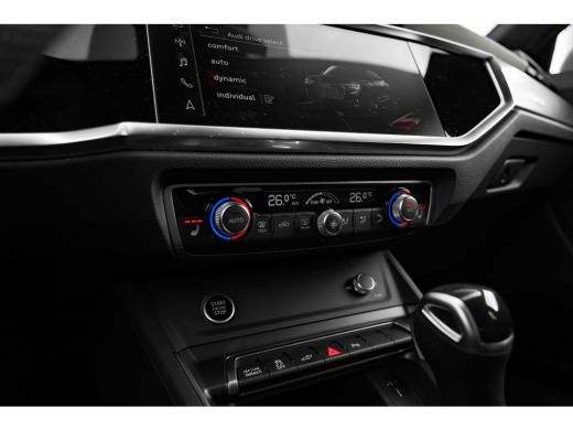 Audi Q3 45 TFSI e S Edition 245PK | Camera achter | Stoelverw. voor | Comfort sleutel | Matrix LED Koplampen ActivLease financial lease